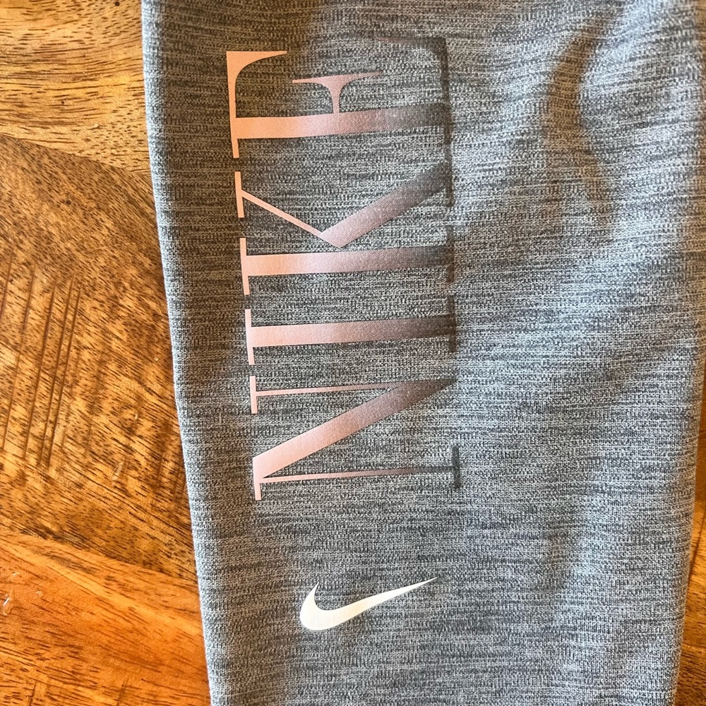 Nike Women’s Leggings Size M